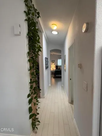 a view of livingroom with furniture