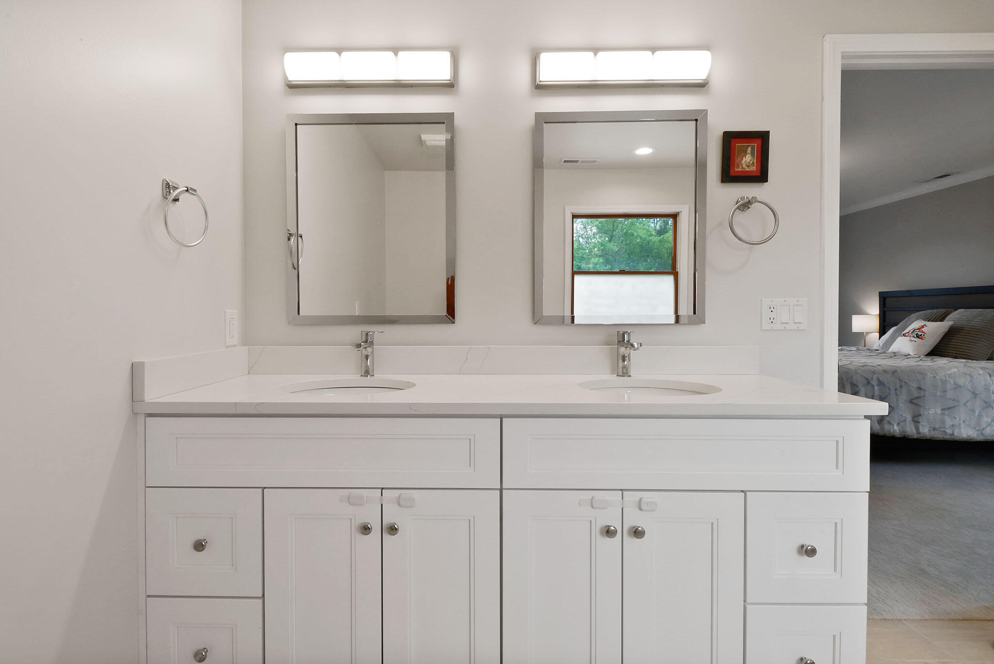 1353 Cobblestone Drive Valparaiso, IN 46385 - Photo 24 of 35 a bathroom with 2 sink and a mirror
