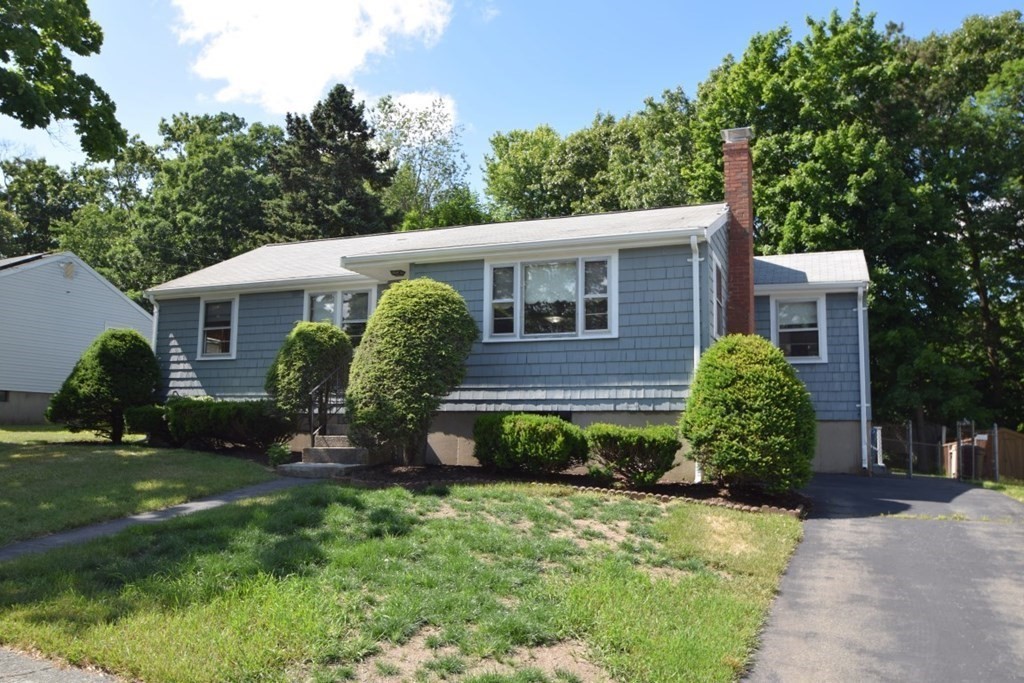 44 Bartlett Road Randolph, MA 02368 - Photo 2 of 26