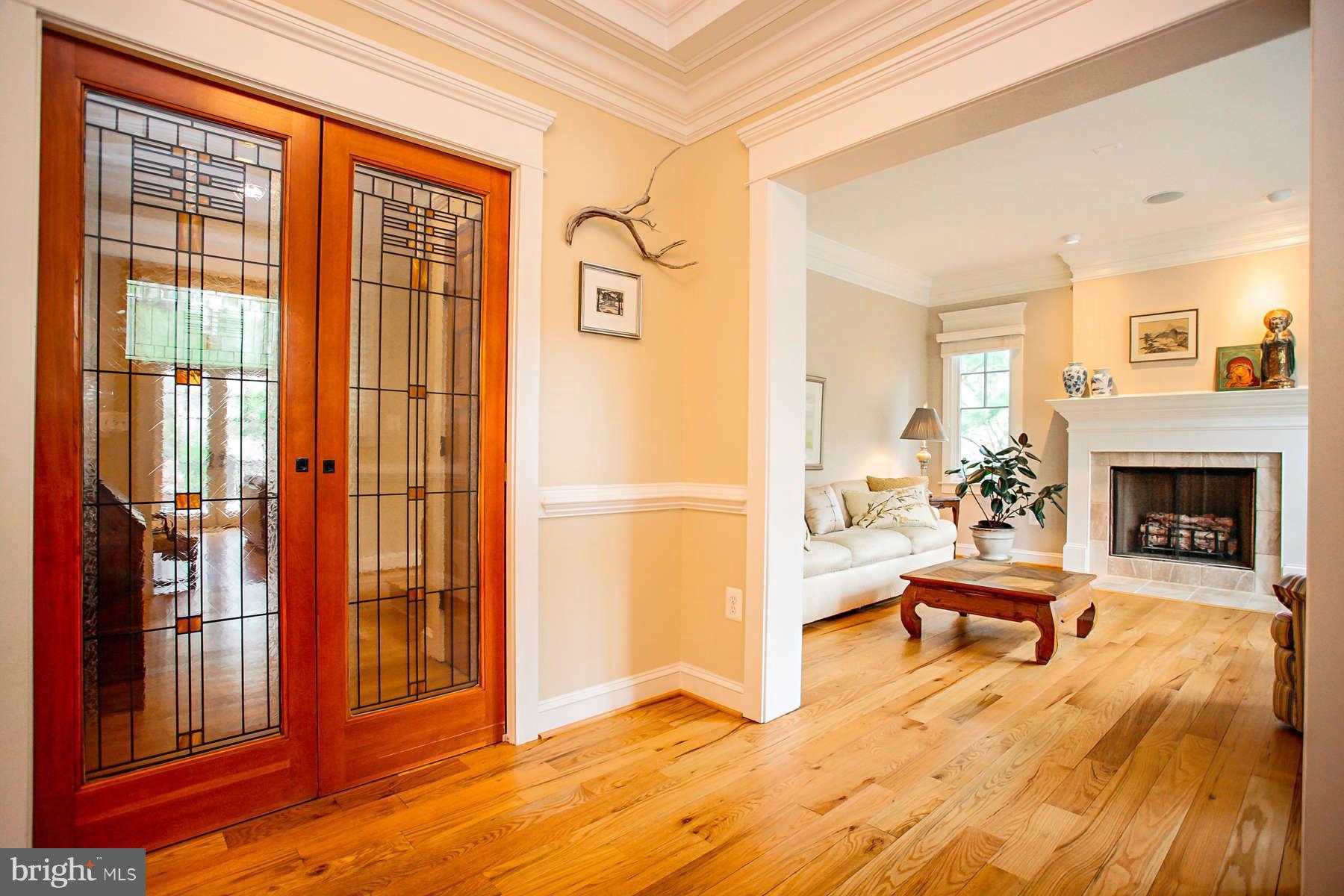 6216 Park Road McLean, VA 22101 - Photo 3 of 30 Entry Foyer with View into Living Room