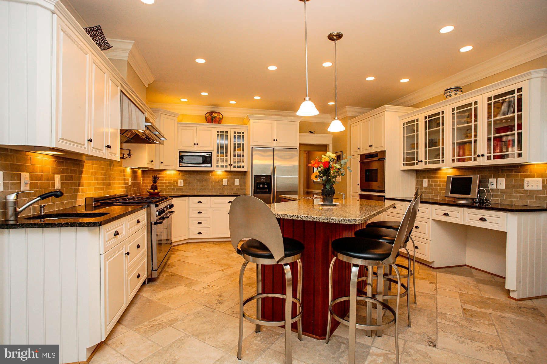 6216 Park Road McLean, VA 22101 - Photo 7 of 30 Gourmet Chef's Kitchen That Everyone Enjoys