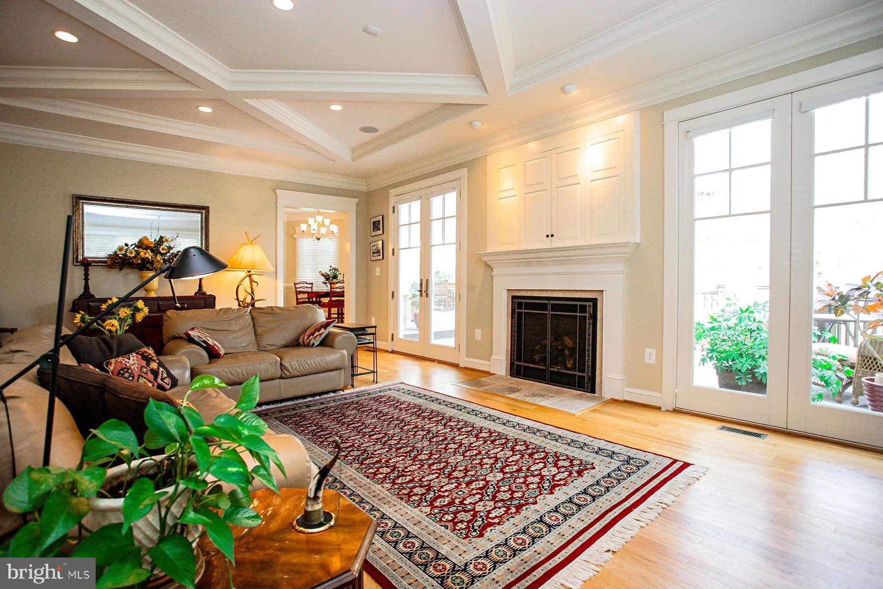 6216 Park Road McLean, VA 22101 - Photo 10 of 30 Family Room