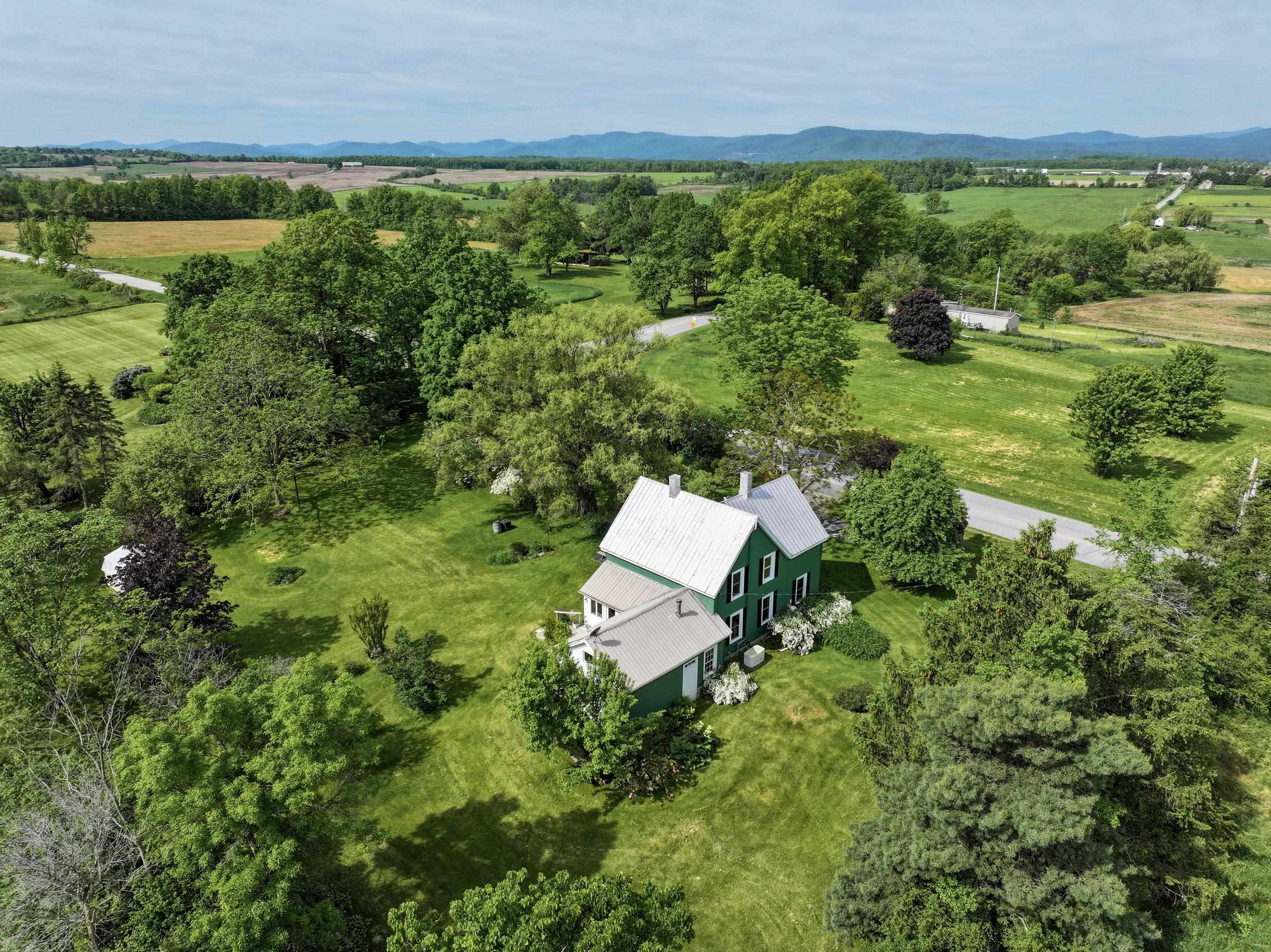 1703 Crown Point Road Bridport, VT 05734 - Photo 3 of 44