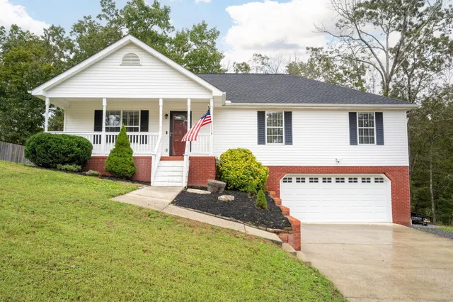$345,000 | 9226 Sugar Pine Drive, Soddy Daisy, TN 37379