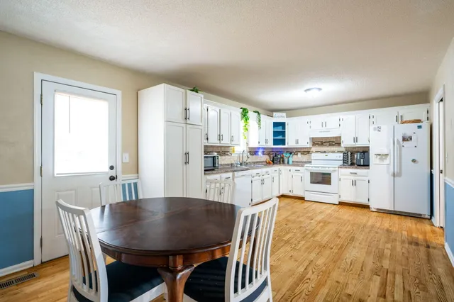 $350,000 | 9226 Sugar Pine Drive, Soddy Daisy, TN 37379