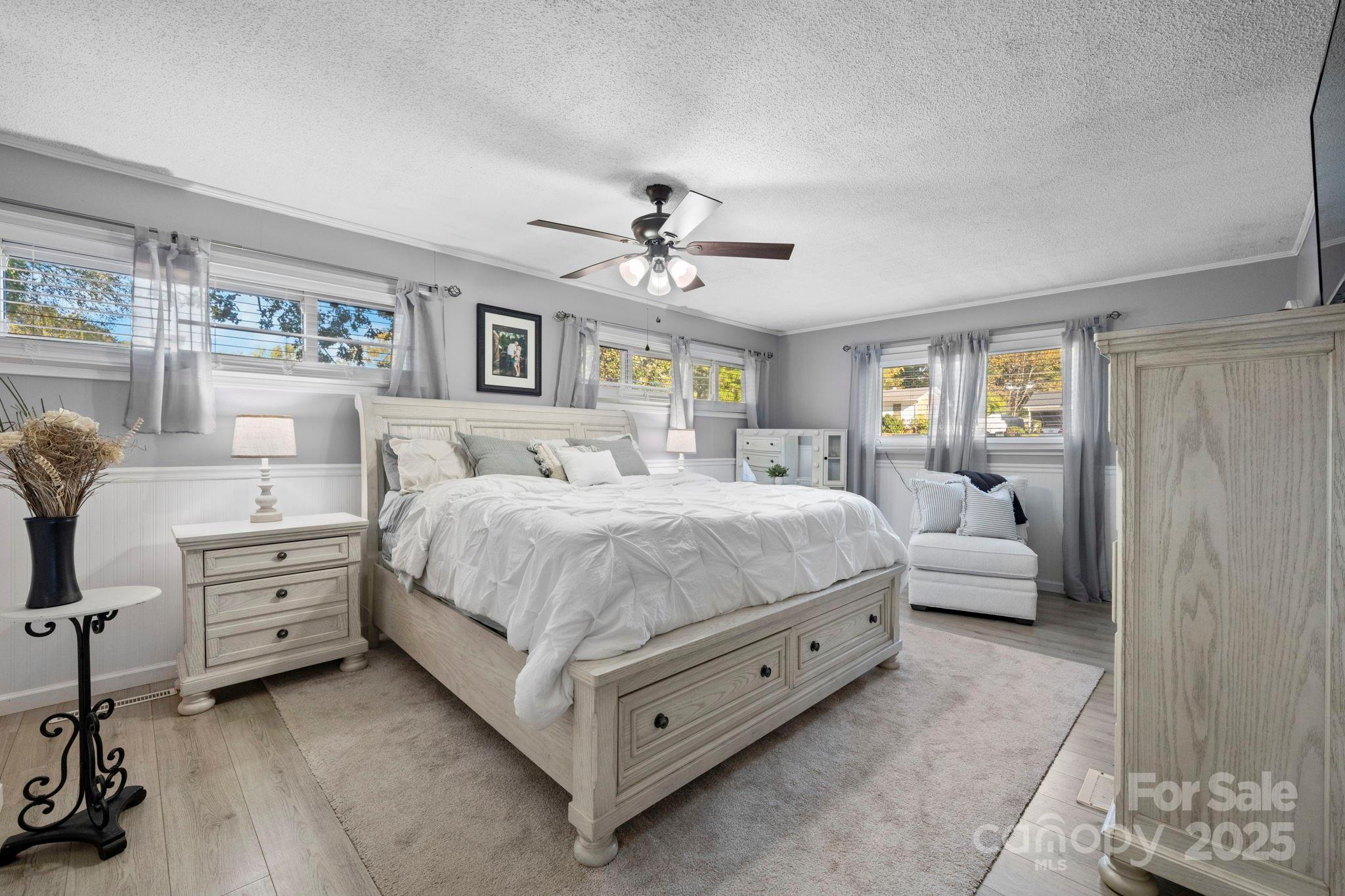 807 15th Street Northwest Conover, NC 28613 - Photo 6 of 36