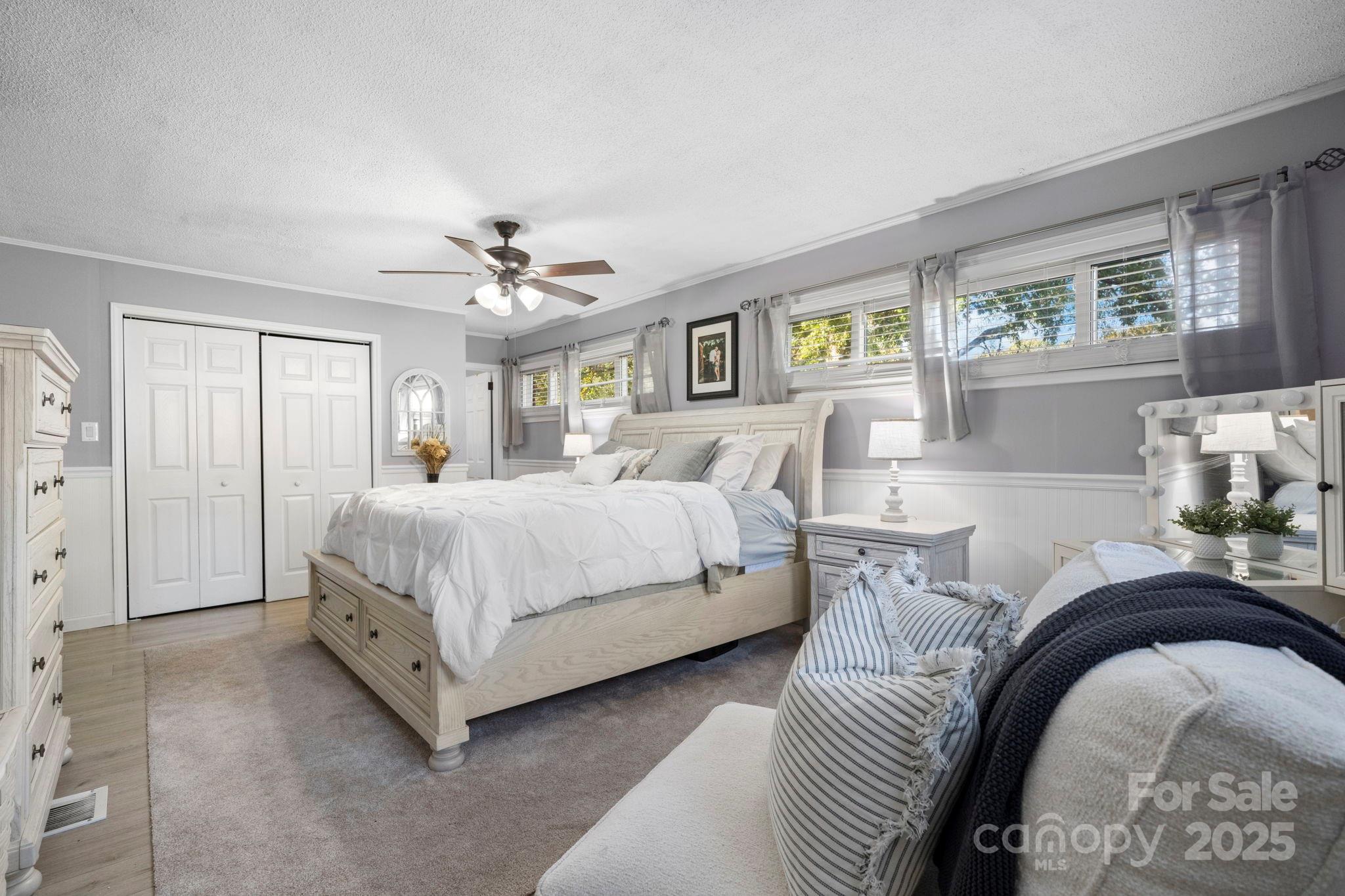 807 15th Street Northwest Conover, NC 28613 - Photo 7 of 36