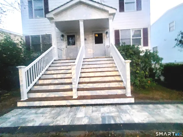 $3,250 | 39 Nash Place, Unit A, Norwalk, CT 06854