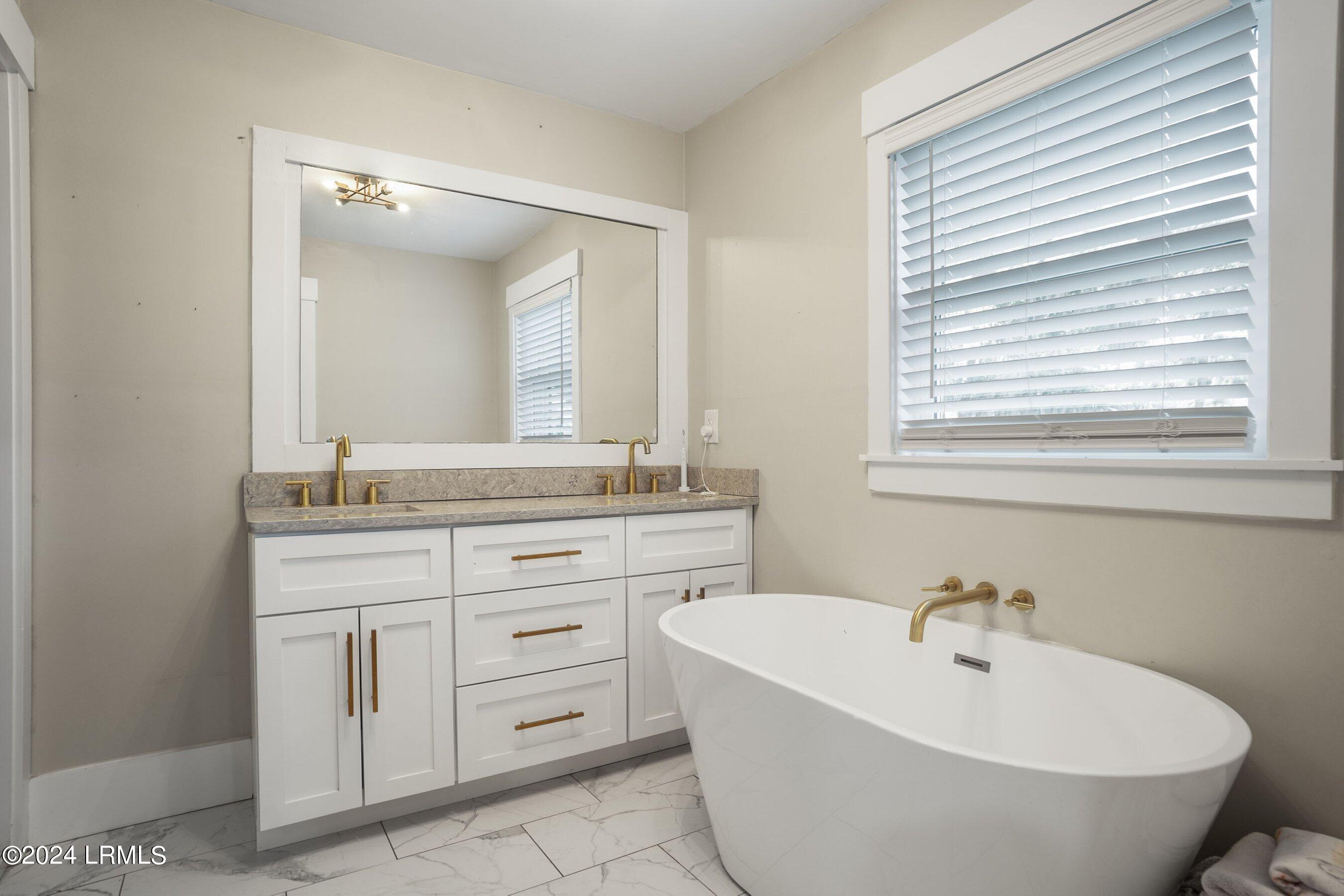 6028 Creek Road Beaufort, SC 29906 - Photo 20 of 51 DSC06618-70.jpg-SMALL