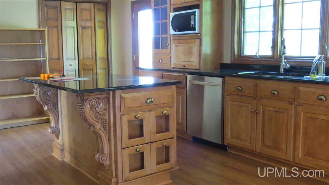 6507 H 25 Escanaba, MI 49829 - Photo 3 of 36