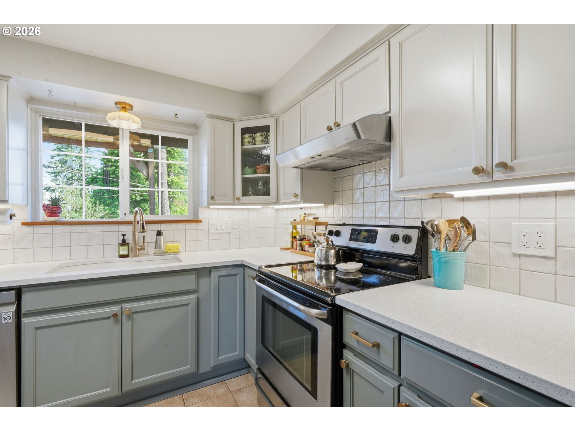 17717 Northeast Pacific Street Portland, OR 97230 - Photo 11 of 36