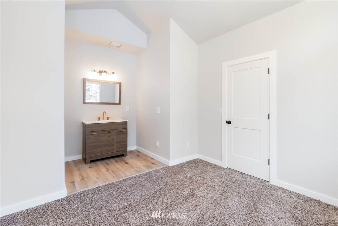 38025 Allen Road South Roy, WA 98580 - Photo 12 of 33