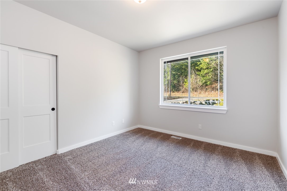 38025 Allen Road South Roy, WA 98580 - Photo 15 of 33
