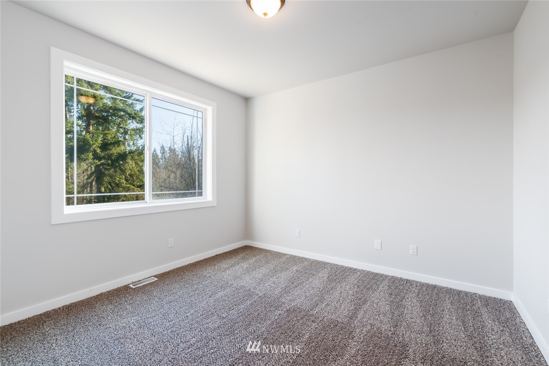38025 Allen Road South Roy, WA 98580 - Photo 7 of 33