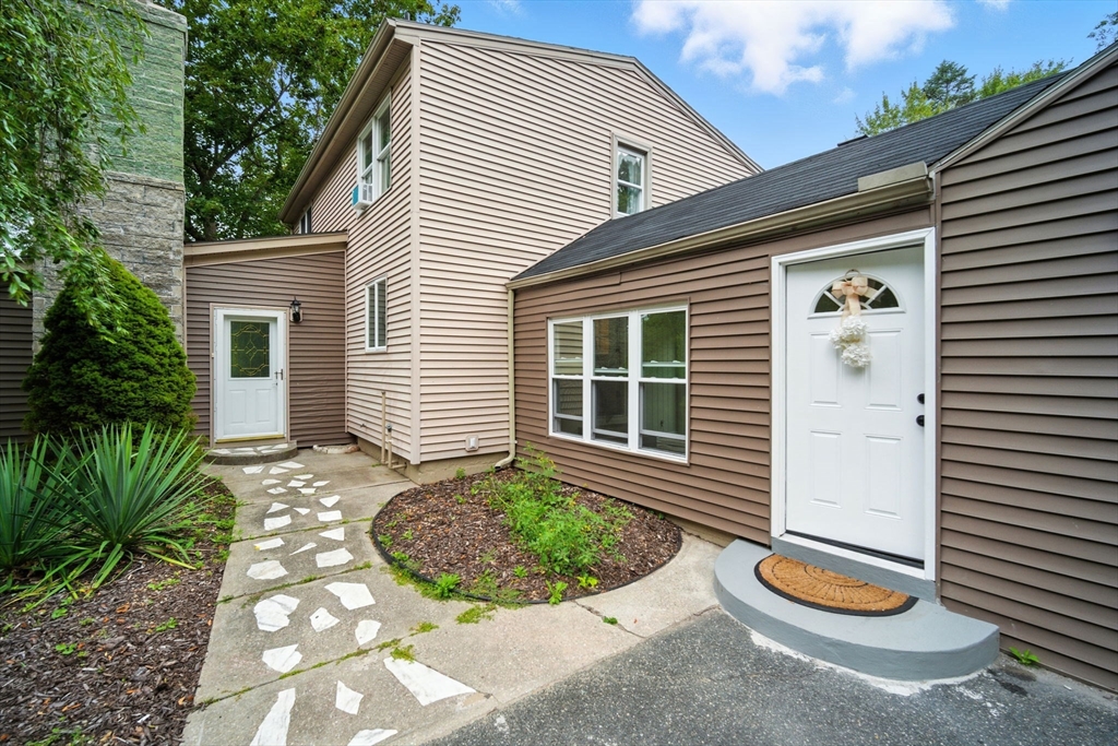 882 Glendale Road Wilbraham, MA 01095 - Photo 2 of 42 Gallery Image 2