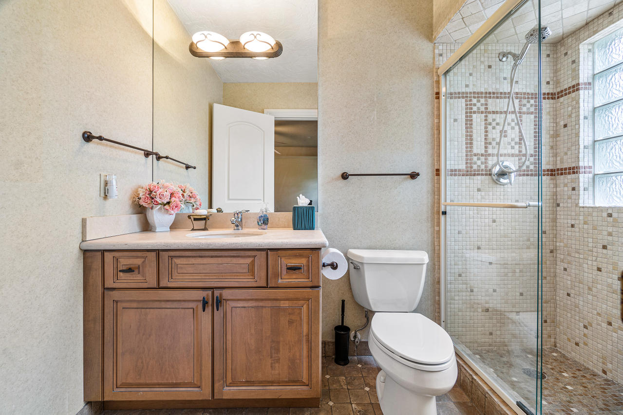 761 Northwest 4th Court Boca Raton, FL 33432 - Photo 19 of 37 021-761Northwest4thCourt-BocaRaton-FL-33