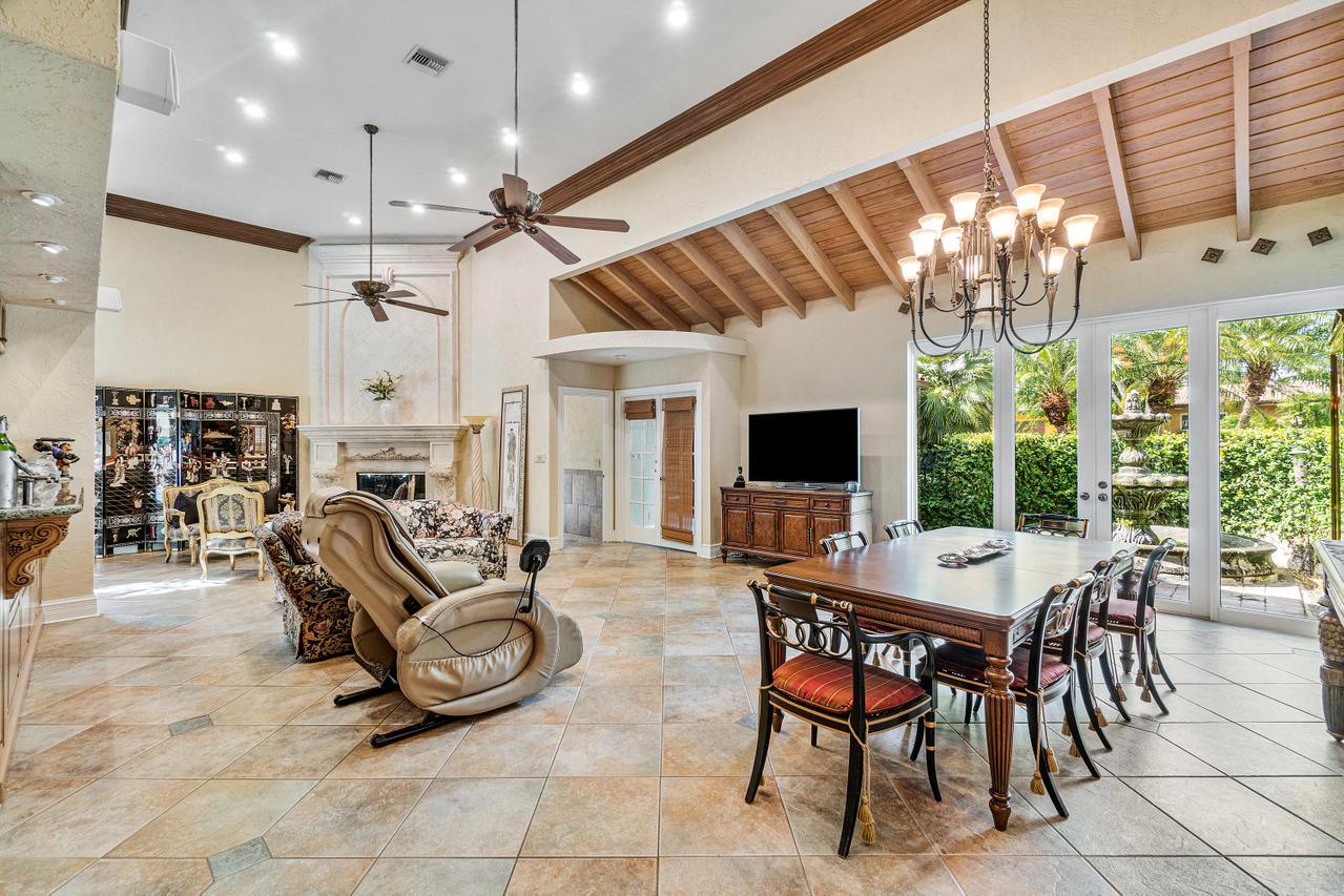 761 Northwest 4th Court Boca Raton, FL 33432 - Photo 6 of 37 007-761Northwest4thCourt-BocaRaton-FL-33