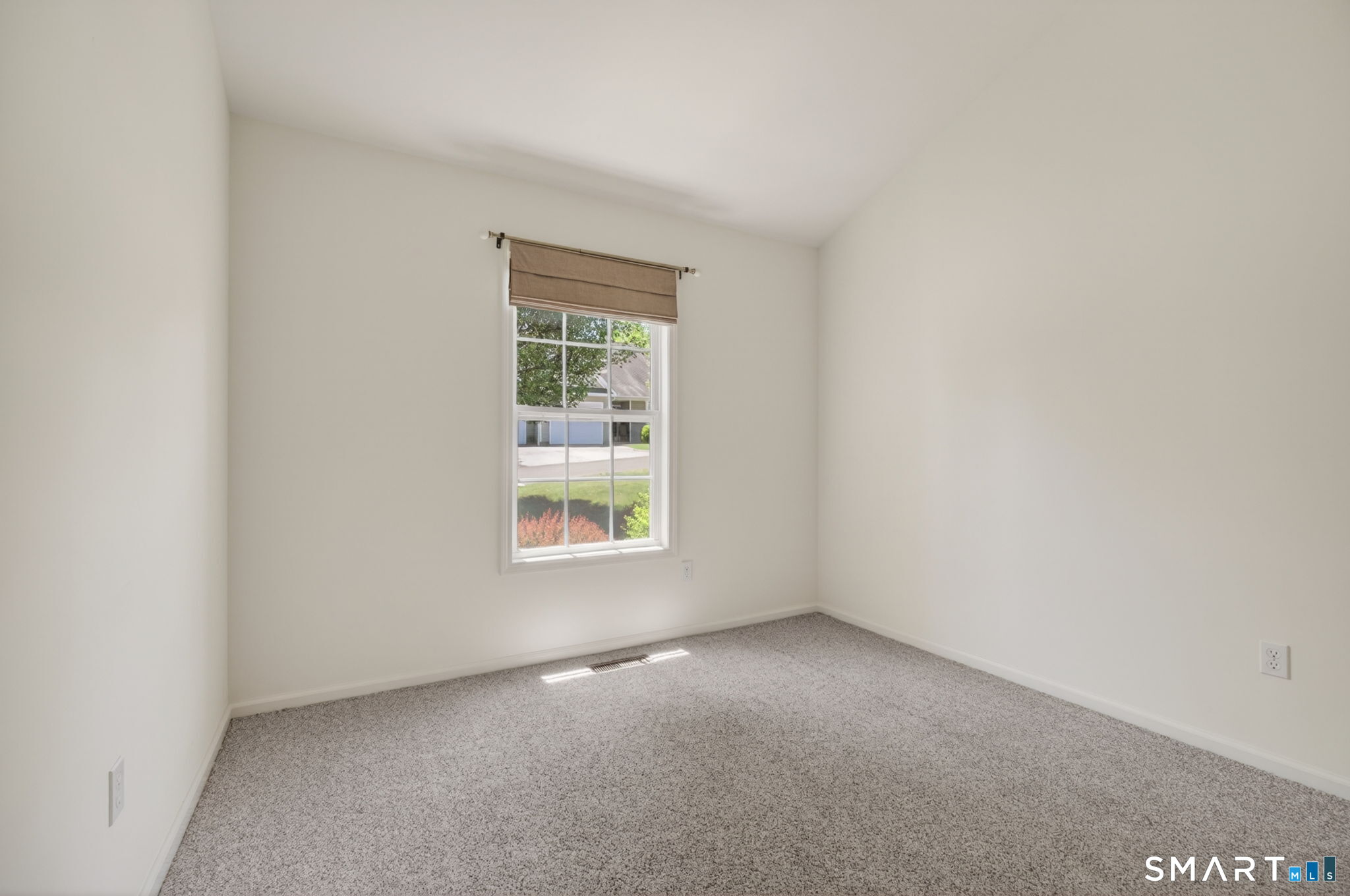 128 Louis Hill Road, Unit 128 Newtown, CT 06482 - Photo 23 of 36