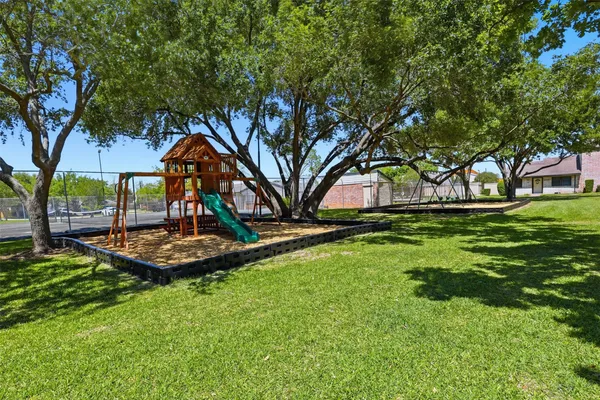 $1,875 | 7131 Westbranch Drive, Houston, TX 77072