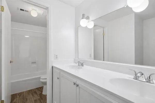 $1,875 | 7131 Westbranch Drive, Houston, TX 77072