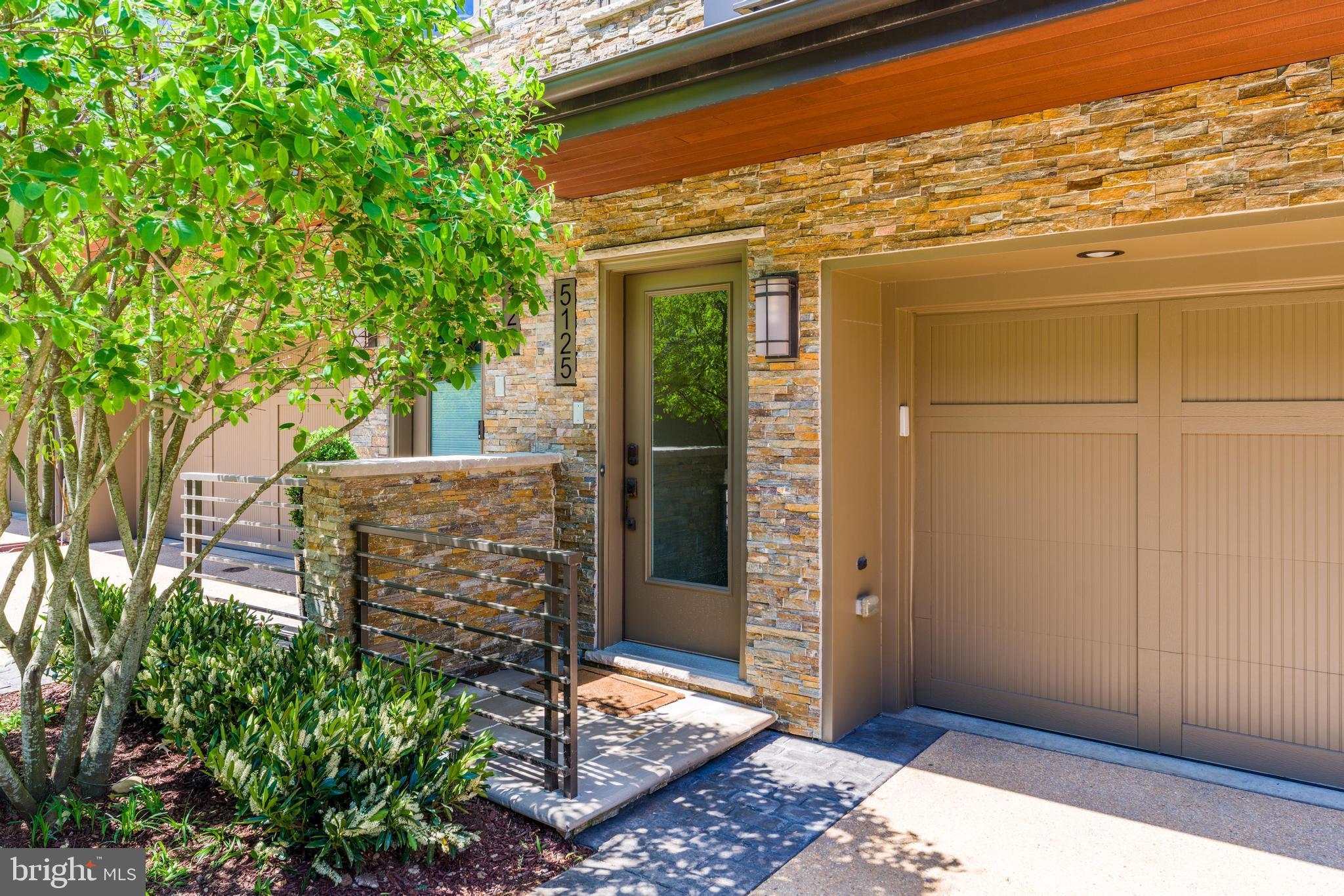 5125 Willet Bridge Road Bethesda, MD 20816 - Photo 3 of 47 a view of entryway