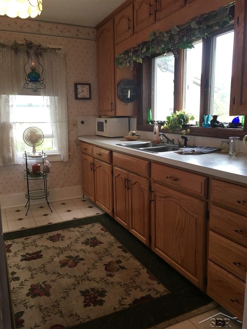 1775 Meridian Street Reese, MI 48757 - Photo 4 of 26 31328668-3.JPG