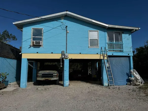 $495,000 | 19264 Acosta Road, Sugarloaf, FL 33042