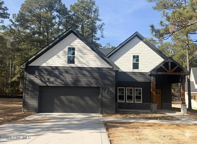 $629,999 | 100 South Glenwood Trail, Southern Pines, NC 28387