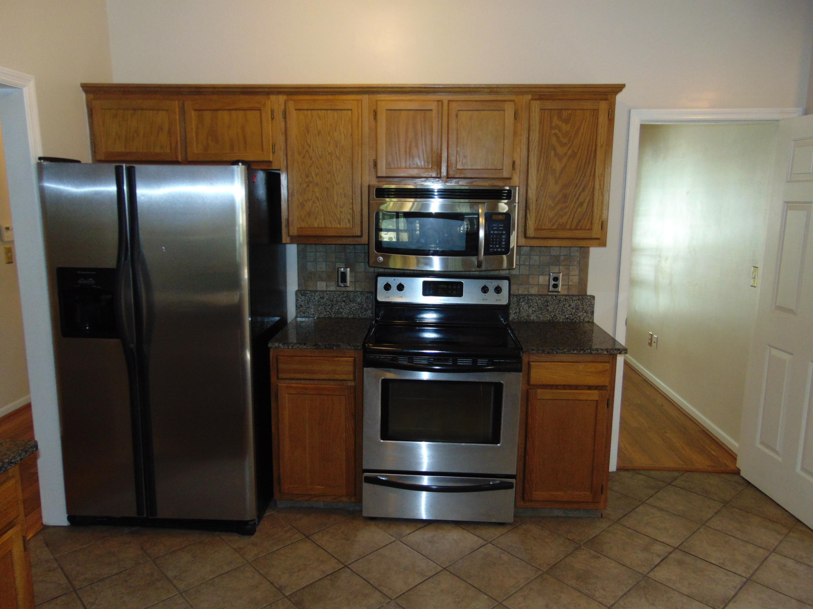 381 Bertram Road Summerville, SC 29485 - Photo 3 of 15 FRIDGE CONVEYS