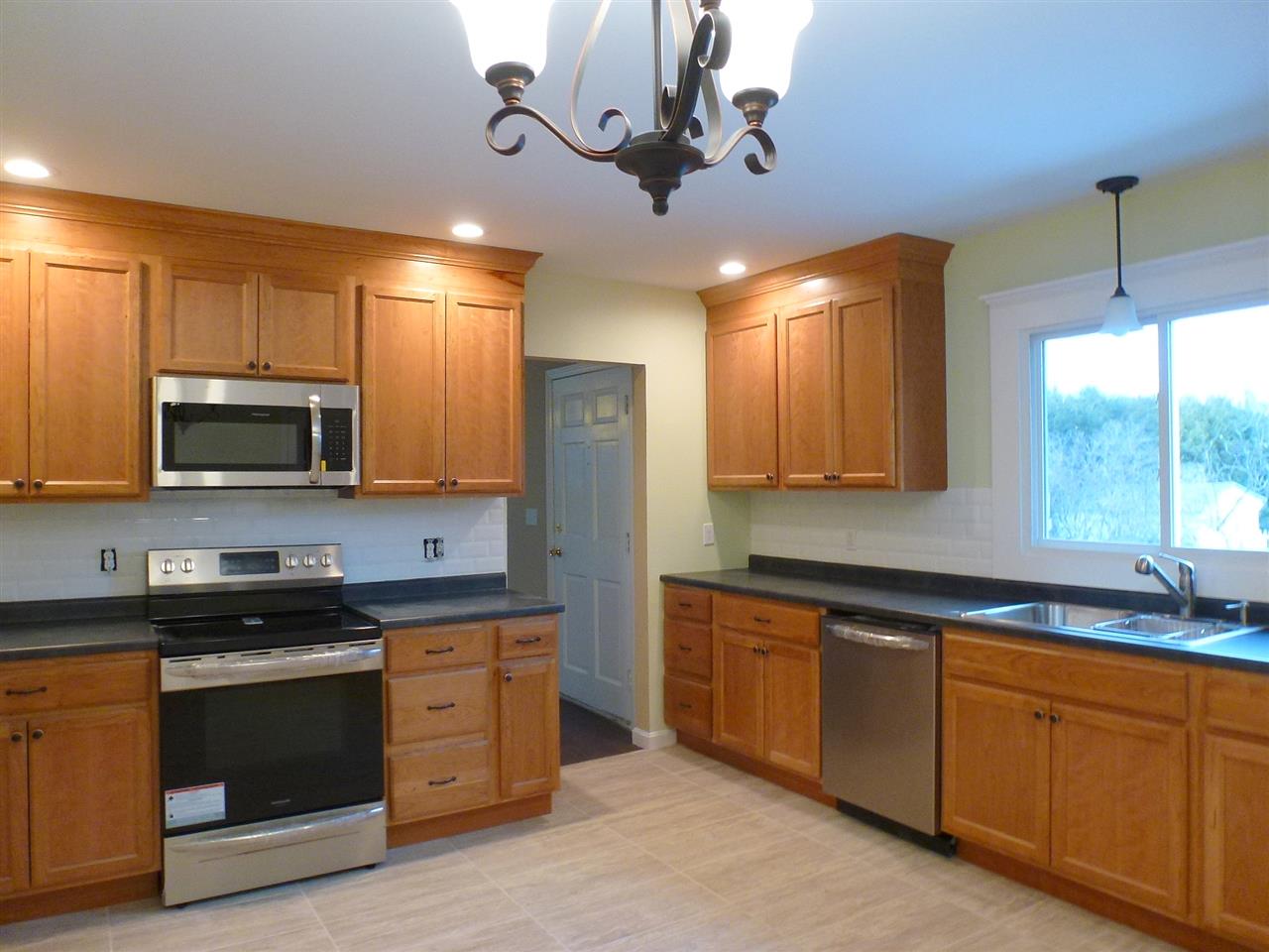 10 Giorgetti Boulevard Rutland, VT 05701 - Photo 3 of 25 Gallery Image 3