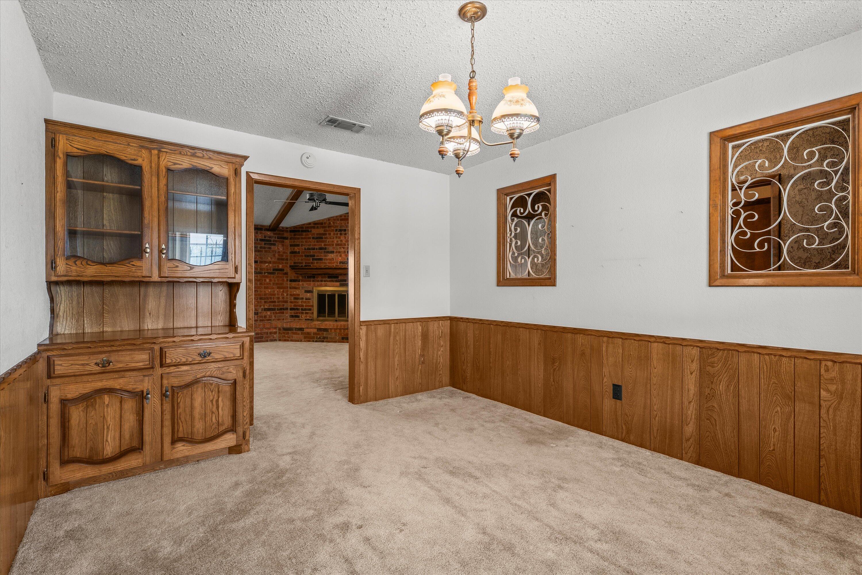 308 West 6th Street Sundown, TX 79372 - Photo 13 of 33 a view of a livingroom with furniture