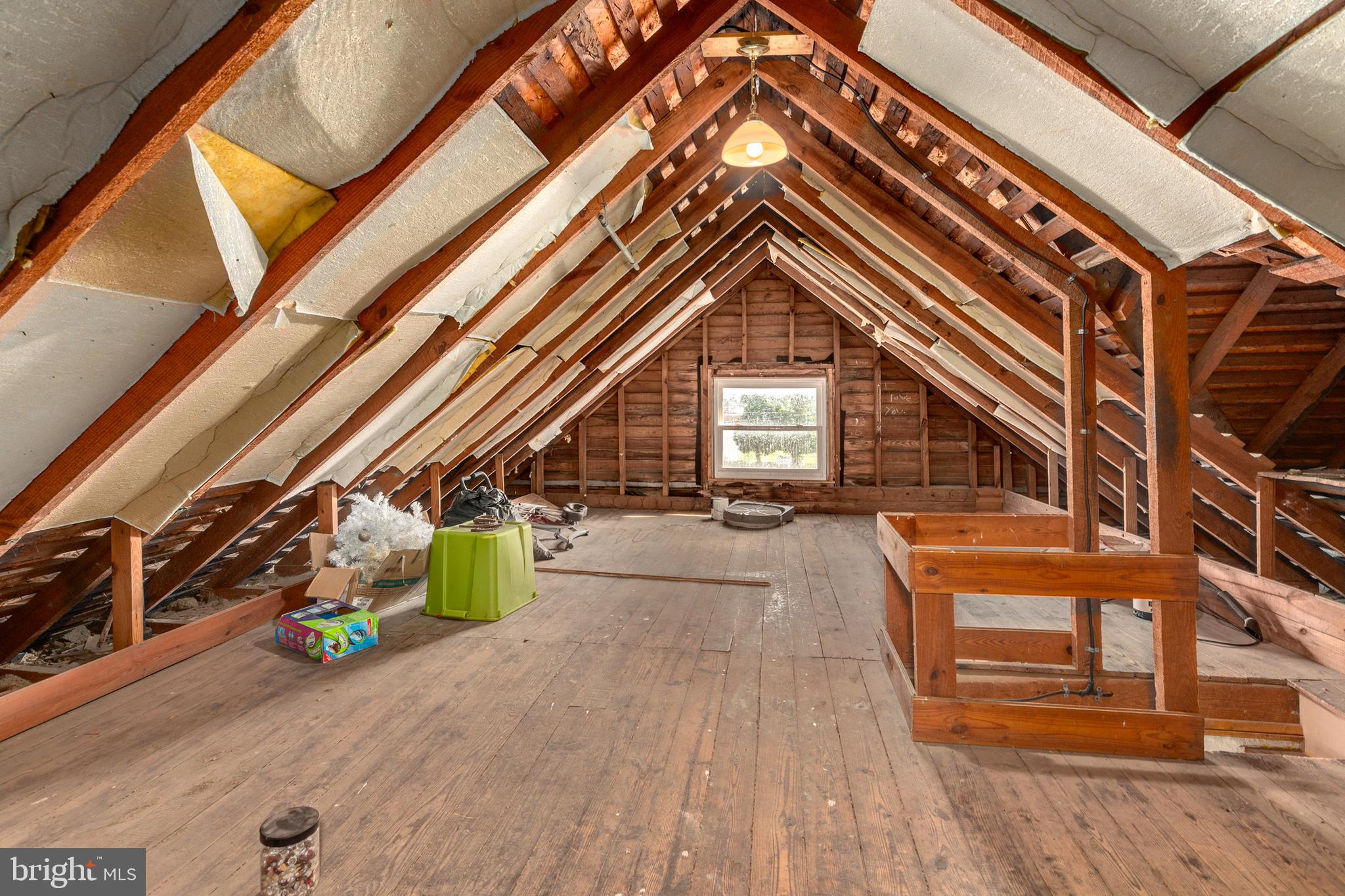 201 Washington Street Cambridge, MD 21613 - Photo 27 of 31 a view of a house with sitting area and furniture