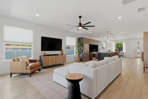 $750,000 | 5160 Dartmouth Avenue North, St. Petersburg, FL 33710