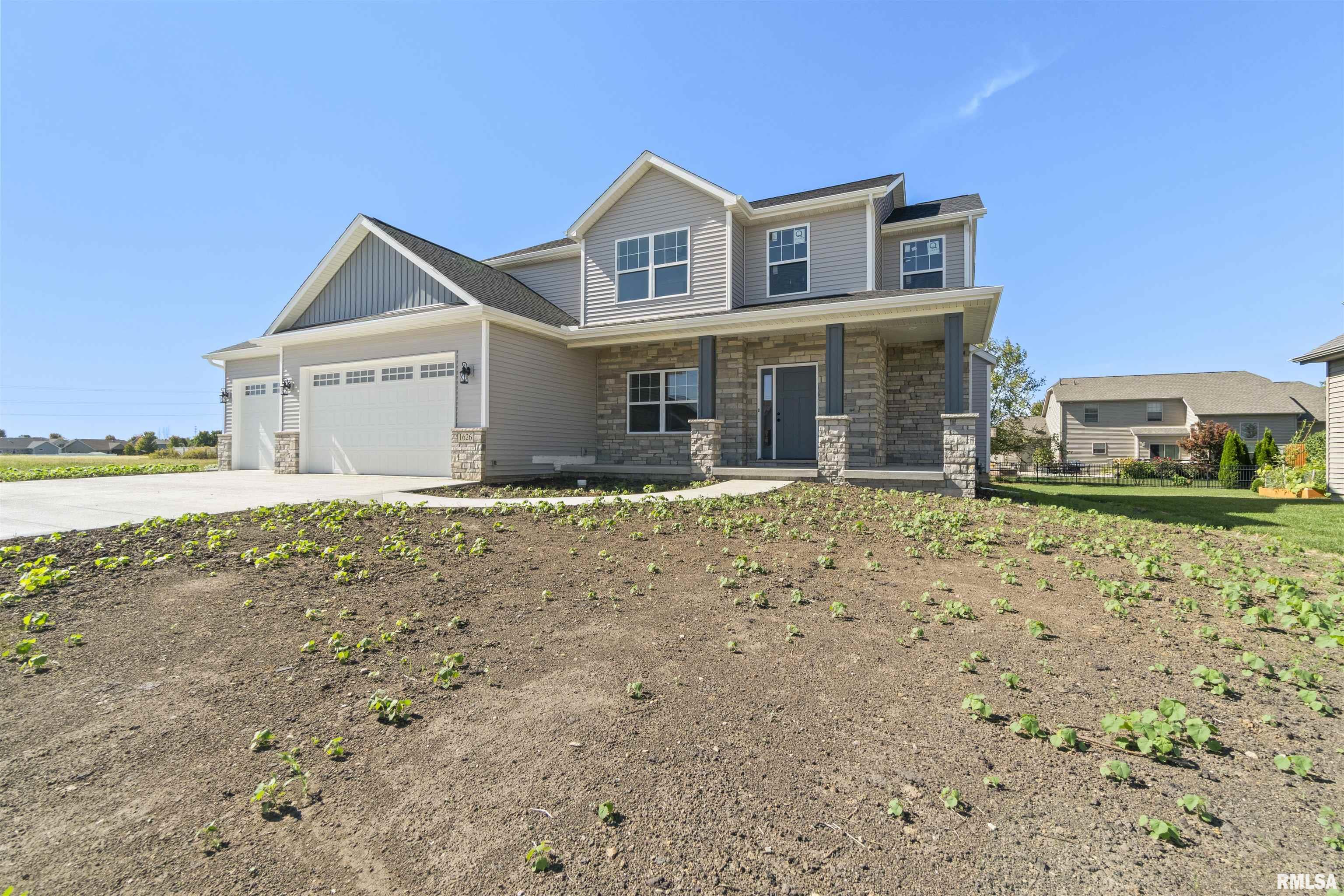 1626 Rustic Oak Drive Washington, IL 61571 - Photo 3 of 38 Gallery Image 3