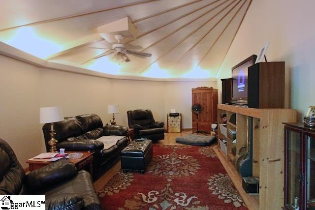 151 Connelly Road Marietta, SC 29661 - Photo 5 of 26 Gallery Image 5
