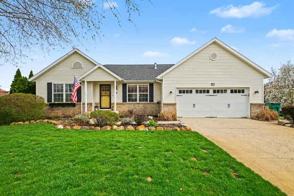 $449,900 | 456 Round Lake Court, Caledonia, MI 49316