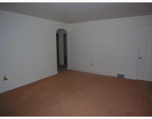 2371 Brodhead Road Aliquippa, PA 15001 - Photo 10 of 18 Living Room.