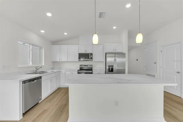 $3,200 | 9267 Sandy Bluffs Circle, Palmetto, FL 34221