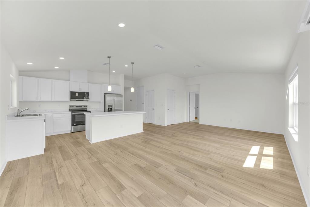 9267 Sandy Bluffs Circle Palmetto, FL 34221 - Photo 5 of 26