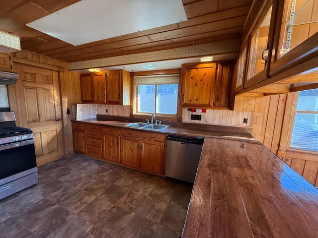 $325,000 | 51571 County Road 156, Squaw Lake, MN 56681