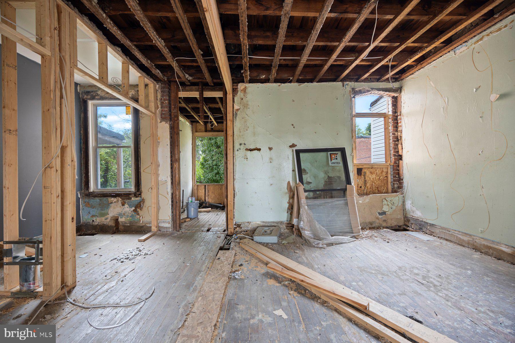 2906 Violet Avenue Baltimore, MD 21215 - Photo 23 of 30 a view of a room with gym equipment