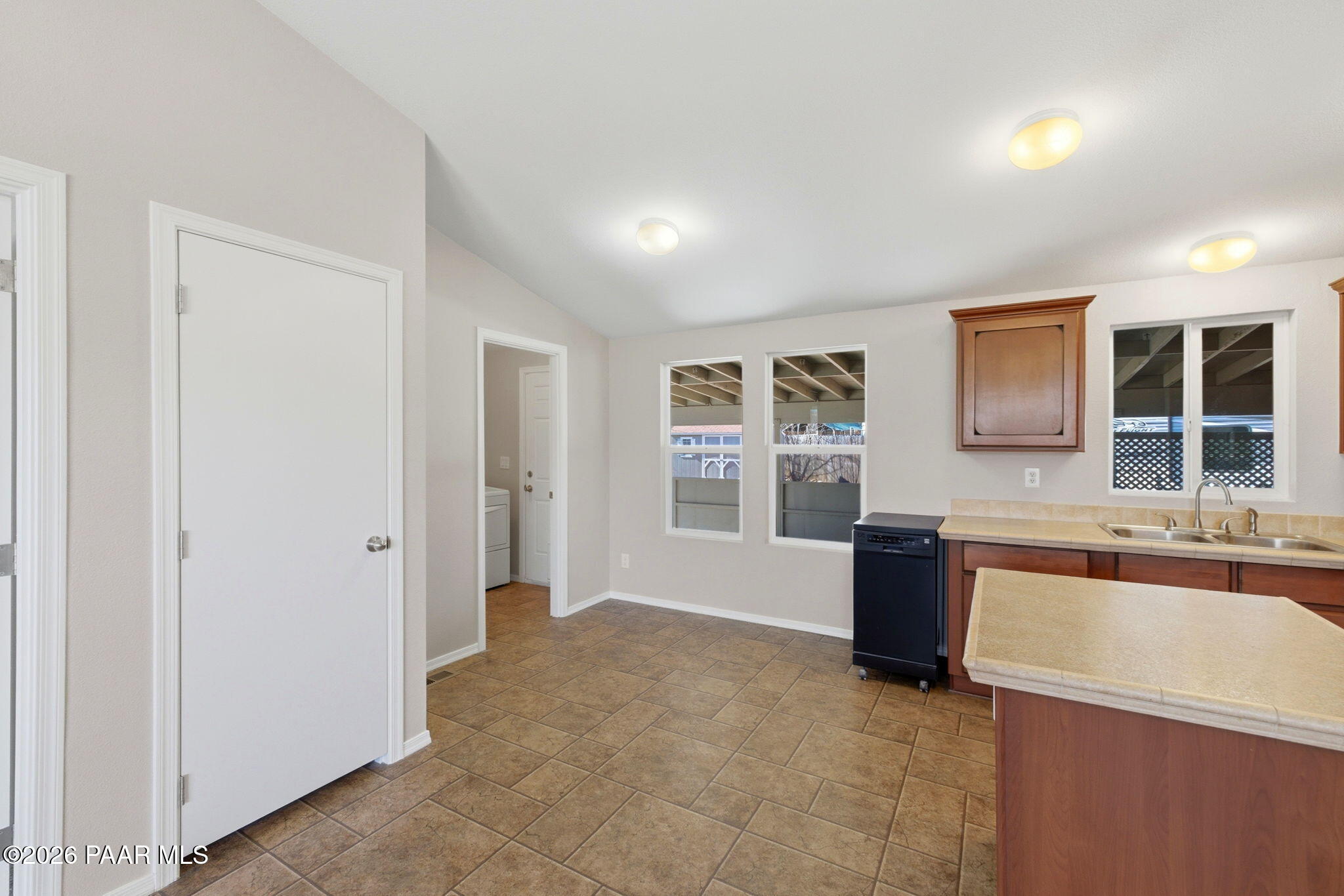 10397 East Durham Road Dewey, AZ 86327 - Photo 18 of 40 a view of a livingroom with furniture and window