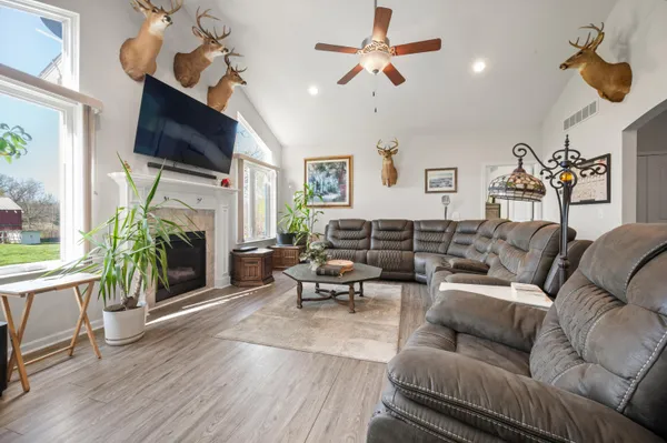 $962,500 | 5785 Layton Road, Fowlerville, MI 48836
