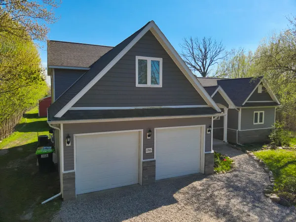 $962,500 | 5785 Layton Road, Fowlerville, MI 48836