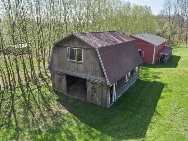 $962,500 | 5785 Layton Road, Fowlerville, MI 48836