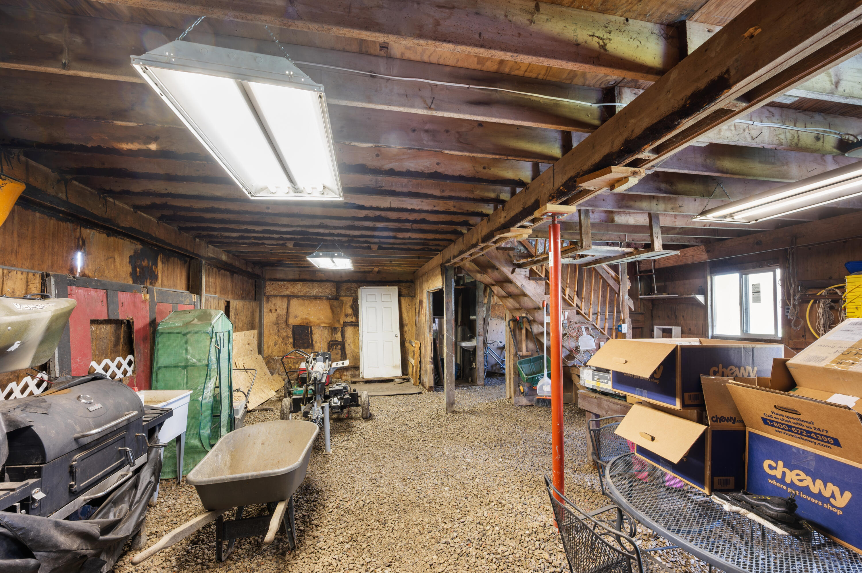 5785 Layton Road Fowlerville, MI 48836 - Photo 35 of 69 Barn main floor