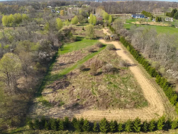$962,500 | 5785 Layton Road, Fowlerville, MI 48836