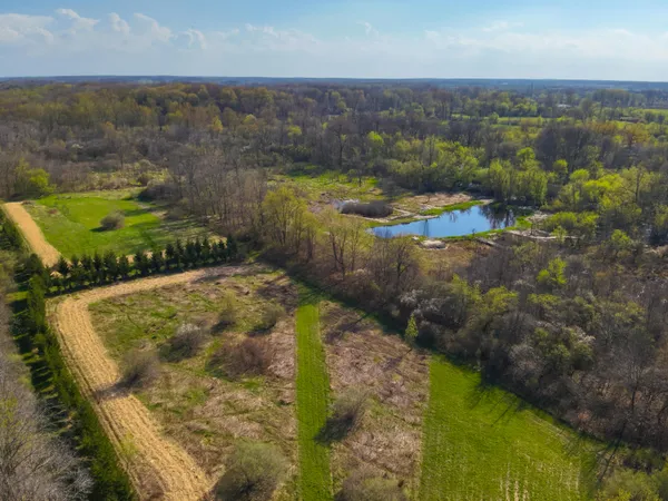 $962,500 | 5785 Layton Road, Fowlerville, MI 48836