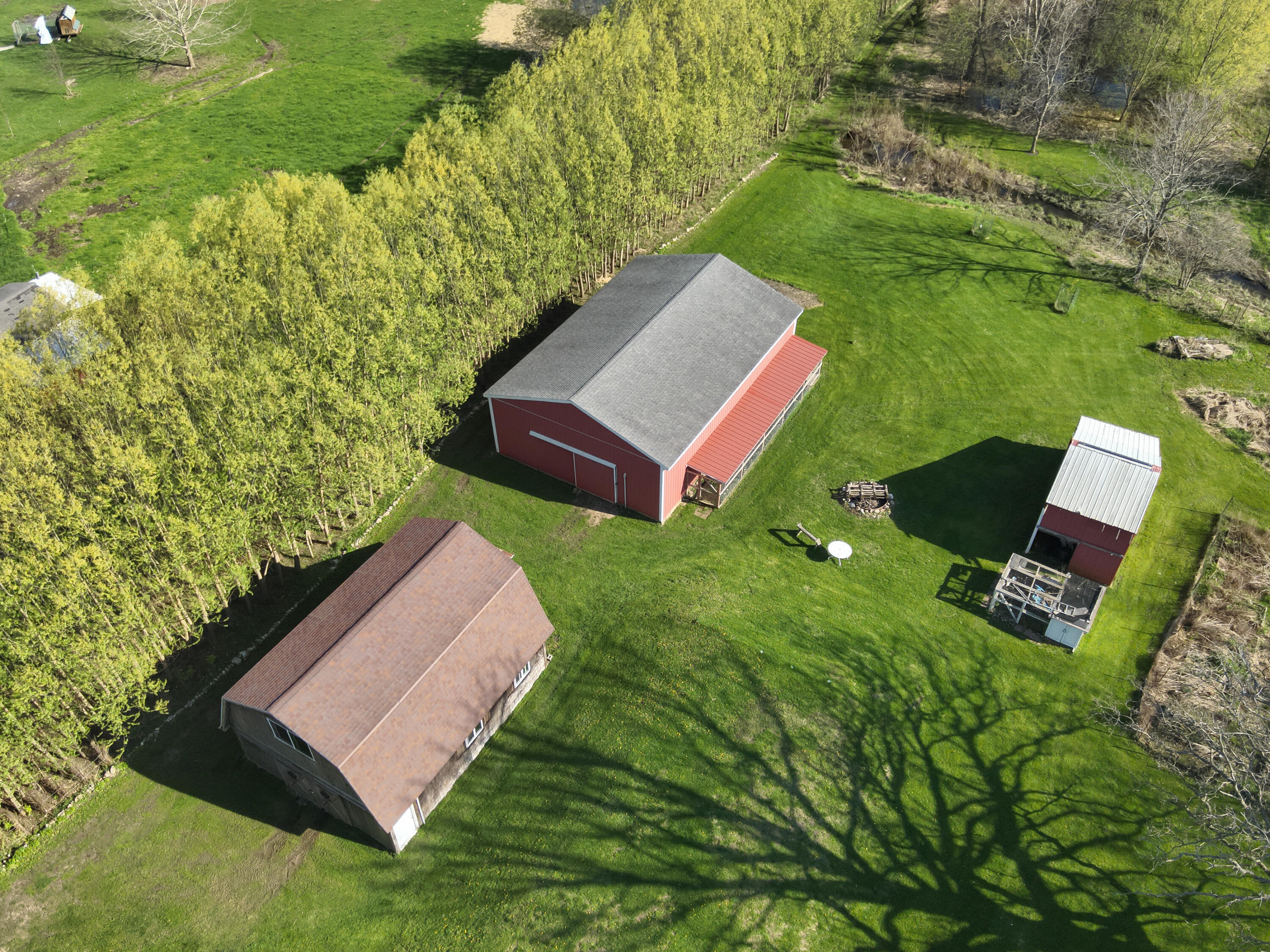 5785 Layton Road Fowlerville, MI 48836 - Photo 54 of 69 DJI_20260423055626_0031_V