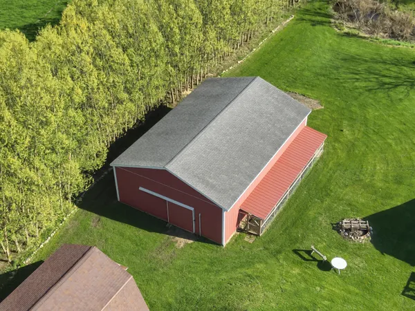 $962,500 | 5785 Layton Road, Fowlerville, MI 48836